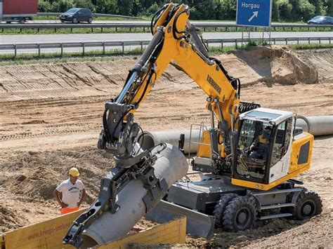 Liebherr A 924 Litronic Wheeled Excavator PECO Sales Rental