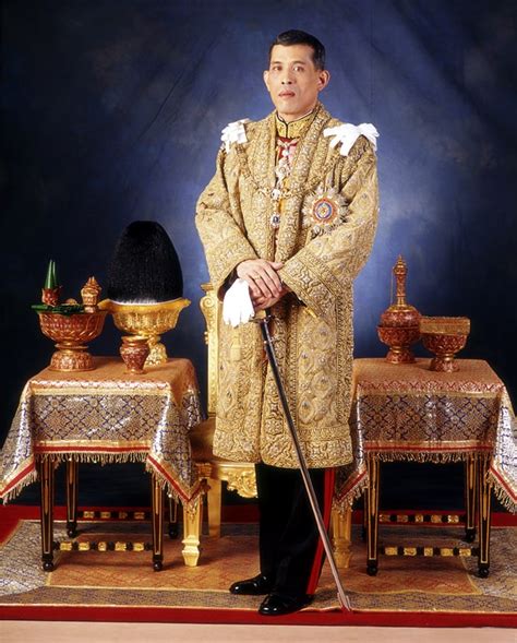 All hail His Majesty King Maha Vajiralongkorn Bodindradebayavarangkun ...