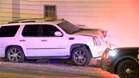 Drunk Driver Crashes Suv Into House Amarillo Police Say