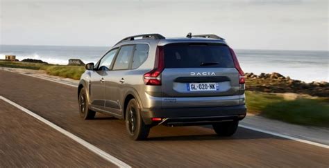 Imagini spion cu noua Dacia Jogger Ce schimbări vor fi aduse