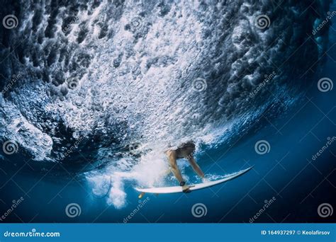 Surfer Make Duck Dive Underwater Surfgirl Dive Under Wave Stock Image