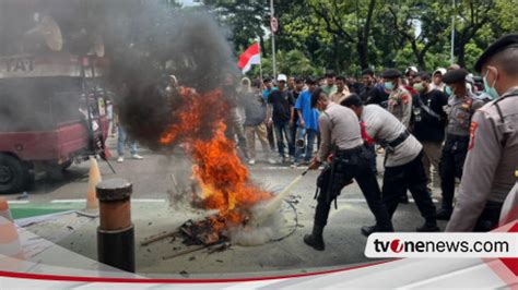 Demo Sempat Ricuh Massa Minta Ptun Bebas Dari Mafia Tanah