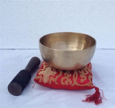 Brass Plain Tibetan Singing Bowl, Size: 4 To 10 Inch, For Home at best price in Midnapore