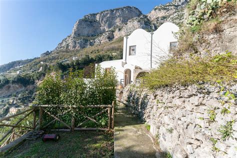 HISTORIC AND CHARACTERISTIC SEA VIEW HOUSE IN AMALFI - Stupende ville e ...