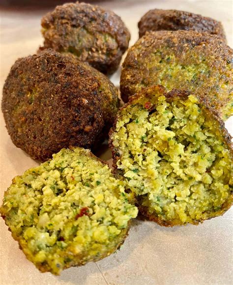 Lebanese Falafel (Vegan Falafel Recipe) - A Pinch of Adventure