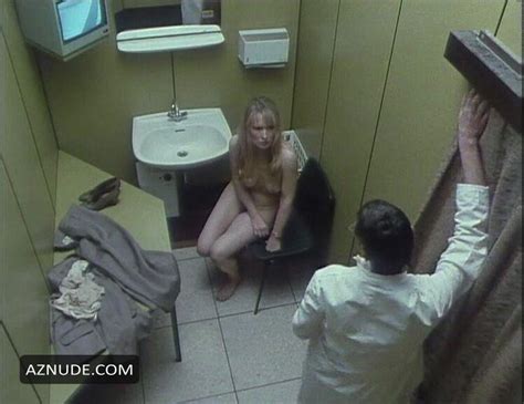 LINDSAY DUNCAN Nude AZNude