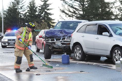 Multiple Accidents On I 5 Snarl Traffic In Mount Vernon Local News