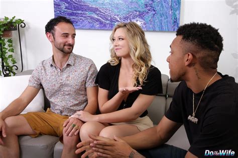 Blonde Chick River Lynn Spreads Her Legs And Gets Her Ass Fucked Photos