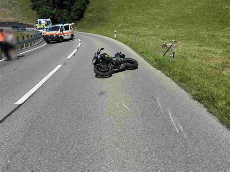 Nesslau Selbstunfall Mit Motorrad Sg Ch