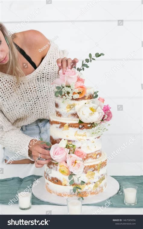 Woman Decorating Naked Wedding Cake Flowers Stock Photo 1467585056 Shutterstock