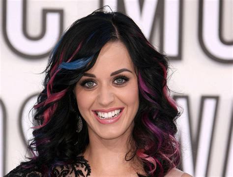 Katy Perry Regina Di Billboard Eguagliato Il Record Di Michael Jackson