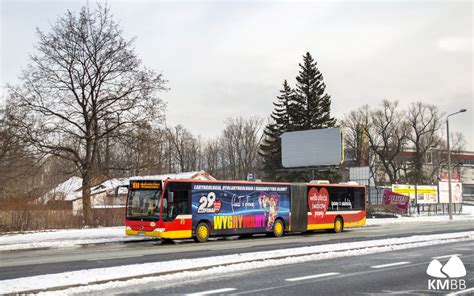 Wo P Owy Autobus Na Ulicach Miasta Komunikacja Miejska W Bielsku Bia Ej