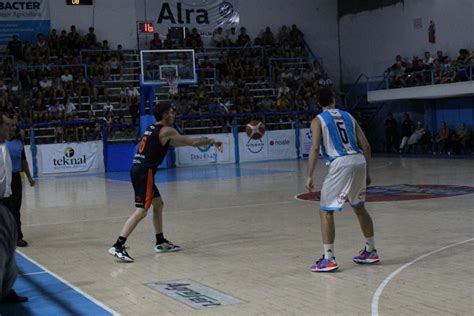 Liga Argentina de Basquetbol Noticias Racing mostró credenciales se