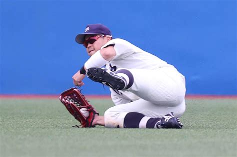 ヤクルト2位明大・丸山和郁は涙止まらず「悔いを生かして次につなげる」 アマ野球写真ニュース 日刊スポーツ