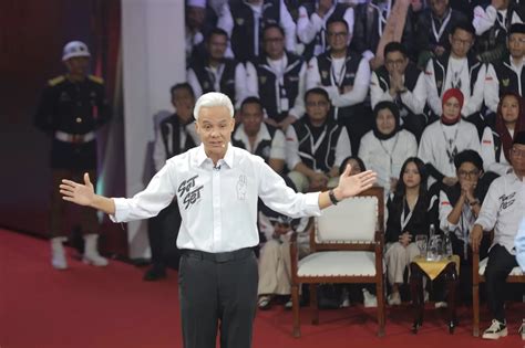 Debat Capres Ganjar Pranowo Memimpin Dengan Tegas Menegakkan