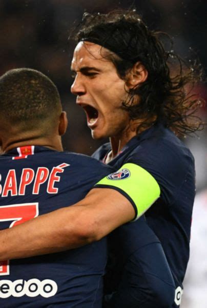 Edinson Cavani Le Dedic Un Mensaje A Kylian Mbapp Tras El R Cord De