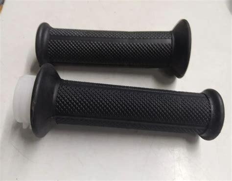 Black Rubber Bajaj Pulsar Motorcycle Handle Grip Size 6inch Length