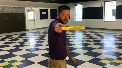 Frisbee Backhand Throw Youtube