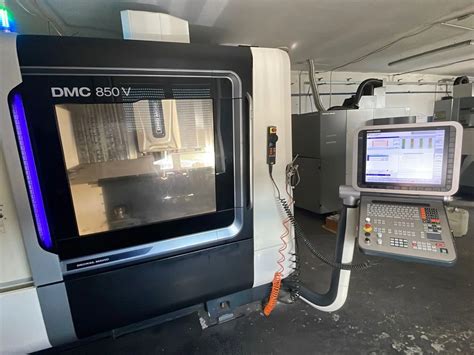 DMG MORI DMC 850 V Bearbeitungszentrum Vertikal Gebrauchte Maschinen