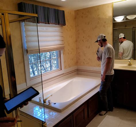 Should I Keep The Tub In A Bathroom Remodel? - Sweeney