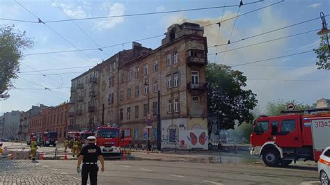 Warszawa Pożar kamienicy na Pradze W akcji 11 zastępów straży