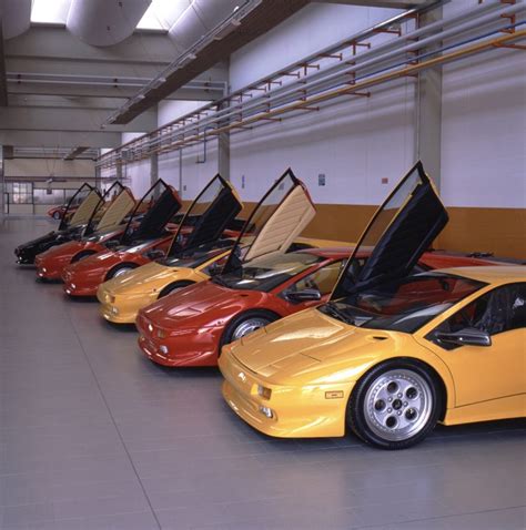 These Newly Released Lamborghini Archive Pictures Show The Behind The