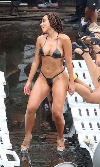 Anitta In Bikini Shooting A New Music Video In The Favelas Of Rio De