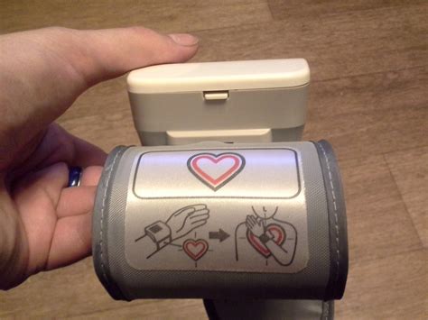 Обзор от покупателя на Тонометр OMRON R2 автоматический, на запястье ...