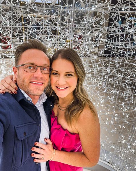 Danielle Busby Fun Facts Outdaughtered Stars Fave Drink Is Funny