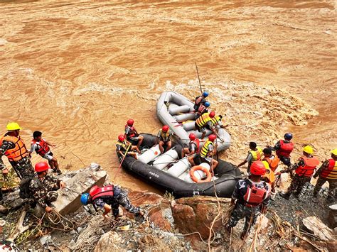 Nepal landslide sweeps 2 buses into river; body of Indian recovered ...