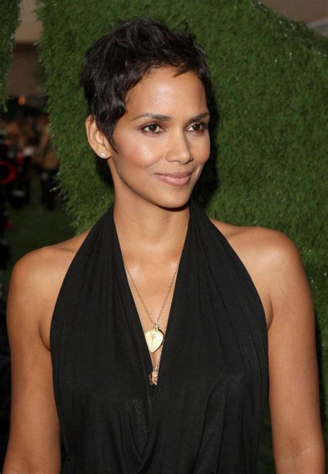 28 Amazing Halle Berry Hairstyles and Haircuts Inspirations