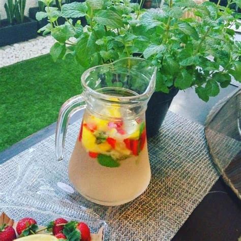 10 Resep Minuman Segar Berbahan Stroberi Sehat Dan Mudah Dibuat