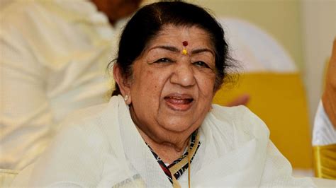 Lata Mangeshkar recorded 50,000 songs in 14 languages, won Guinness ...