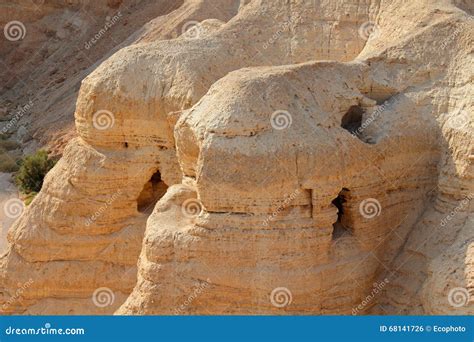 Qumran Caves - Judean Desert Stock Photo - Image of spirituality, hill ...