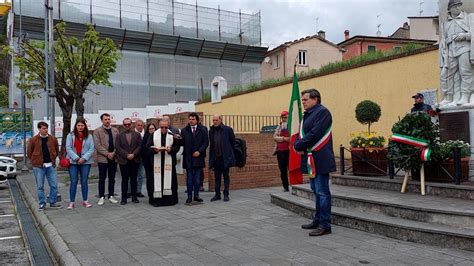 A Strettoia La Cerimonia Per La Liberazione Di Pietrasanta Youtube