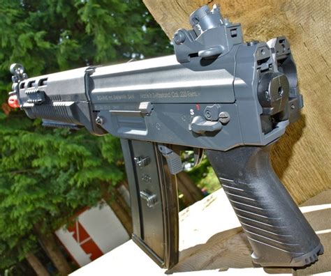 Thompson 1928 Tommy Gun & ICS SG-551 SWAT AEG Airsoft Rifle Previews — Replica Airguns Blog ...