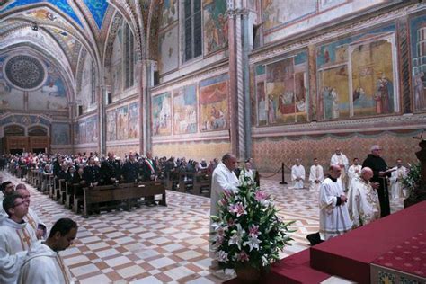 Solennit Del Corpus Domini Santa Messa E Processione Dalla Cattedrale