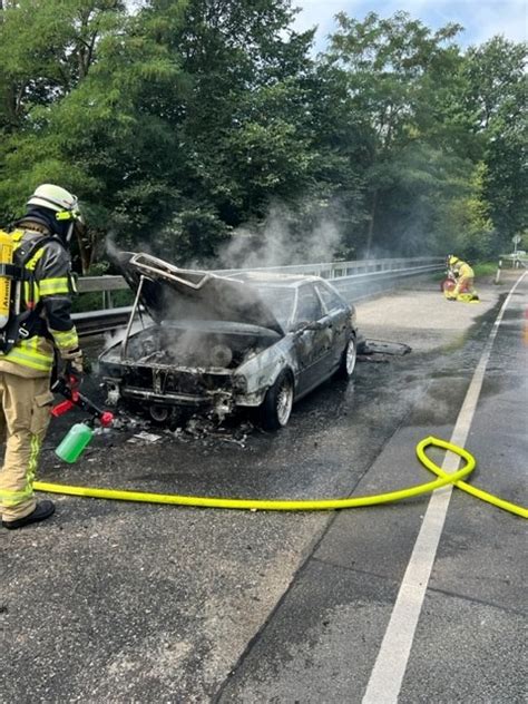 POL STD Audi Coupe gerät auf Bundesstraße in Buxtehude in Brand