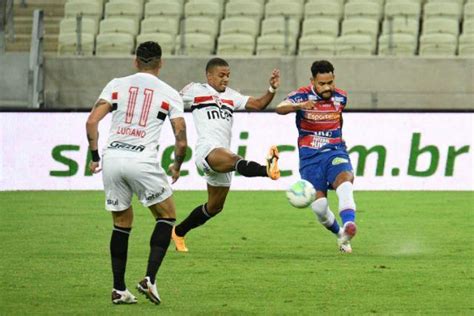 Com Dois A Mais São Paulo Arranca Empate No Fim Em Fortaleza Na Copa