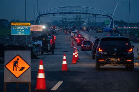 Libur Nataru Jumlah Kendaraan Yang Melintas Di Pantura Meningkat