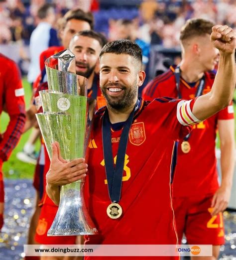 Jordi Alba A Officiellement Mis Un Terme Sa Carri Re L Ge De