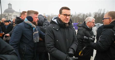 Jest Ju Po Operacji Nowe Doniesienia O Stanie Zdrowia Morawieckiego