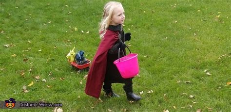 Mother of Dragons Costume | Coolest DIY Costumes - Photo 4/5