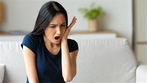 The Hidden Dangers of Broken or Cracked Teeth | York Village Dental ...