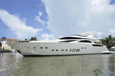 105 Leopard Motor Yacht Miami Yacht Charters