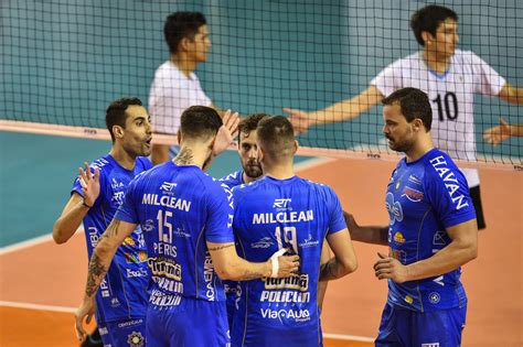 EMS Taubaté Funvic e Sada Cruzeiro vencem na segunda rodada CBV