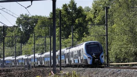 Sncf Voyageurs Orders More Emus For Paris Rer Lines D And E