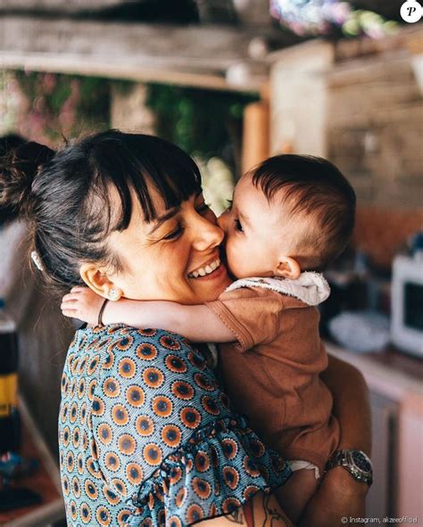 Alizée avec sa fille Maggy sur Instagram Purepeople