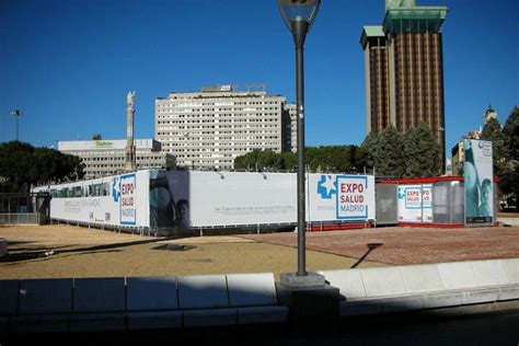 Visual Store: Customer Reviews, Stands and Services