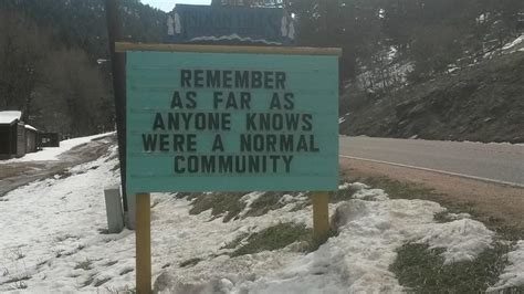 The story behind that punny sign in Indian Hills | 9news.com